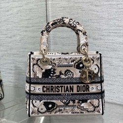 Dior Bags Top Quality
Five Grid