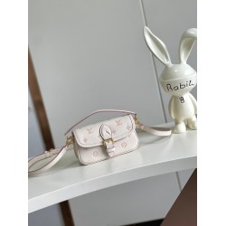 LV Bags Top Quality NANO DIANE
19*10.5*6