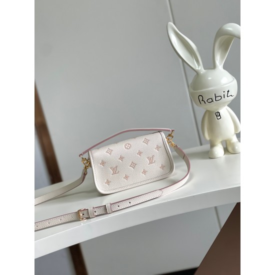 LV Bags Top Quality NANO DIANE
19*10.5*6