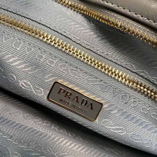 Prada Bags Top Quality
32x15.5x12cm