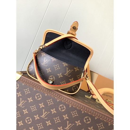 LV Bags Top Quality NANO DIANE
19*10.5*6