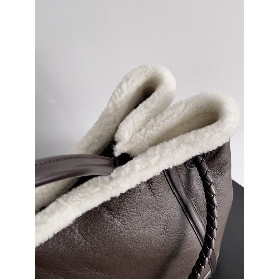 BV Bags Top Quality ANDIAMO 743575