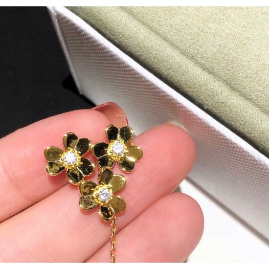 Van Cleef Jewelry Necklace