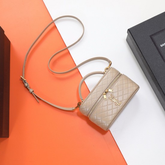 YSL Bags Top Quality
18×11×6.5 cm