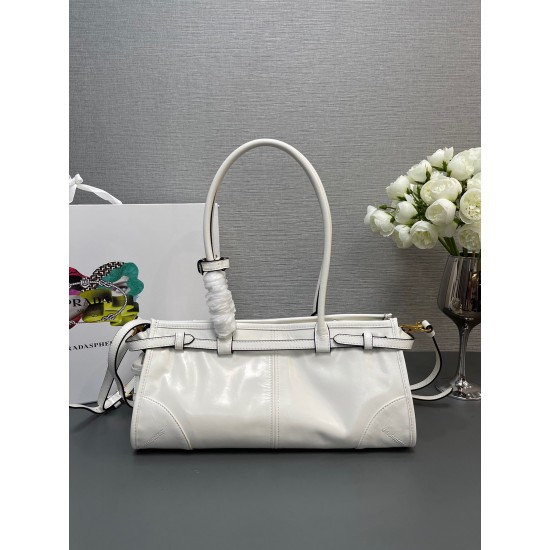 Prada Bags Top Quality
32x15.5x12cm