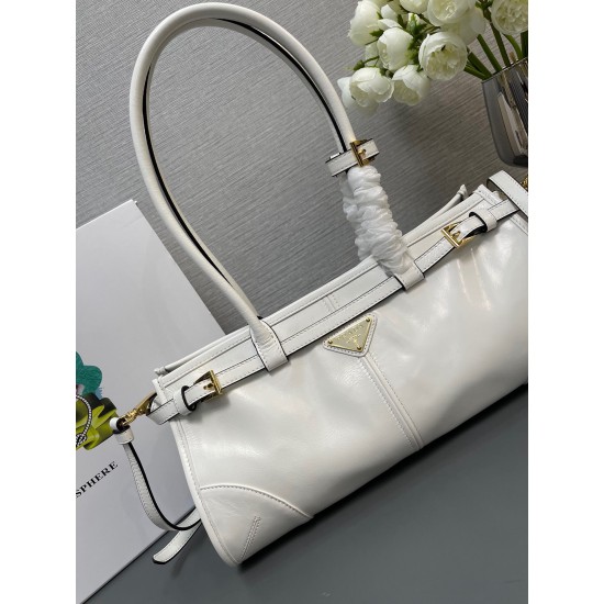 Prada Bags Top Quality
32x15.5x12cm