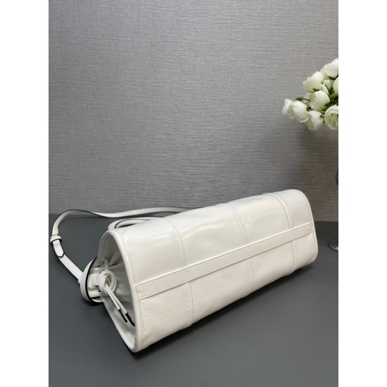 Prada Bags Top Quality
32x15.5x12cm