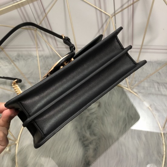 Pinko Bags Top Quality
21x13x6