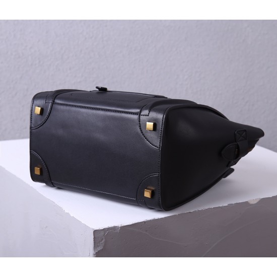 Celine Bags Top Quality 
Small size 20 * 20 * 8cm
Medium size 26 * 26 * 13cm
Large size 30 * 30 * 15cm