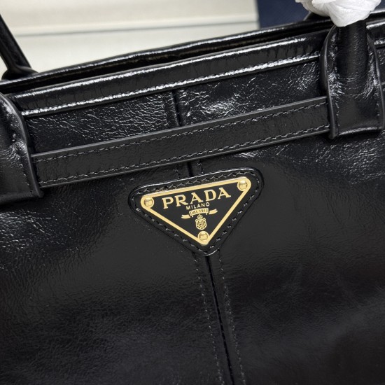 Prada Bags Top Quality
32x15.5x12cm