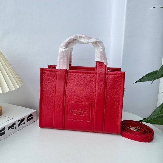 MJ Tote Full leather size: 41 * 34 * 15cm $140 Full leather medium size: 33 * 28 * 13cm $120 Full leather small size: 26 × 20 × 13cm $100 Fabric Large Size: 41 * 34 * 15cm $100 Medium size of fabric: 33 * 28 * 13cm $90 Fabric small size: 26 × 20 × 13cm $8