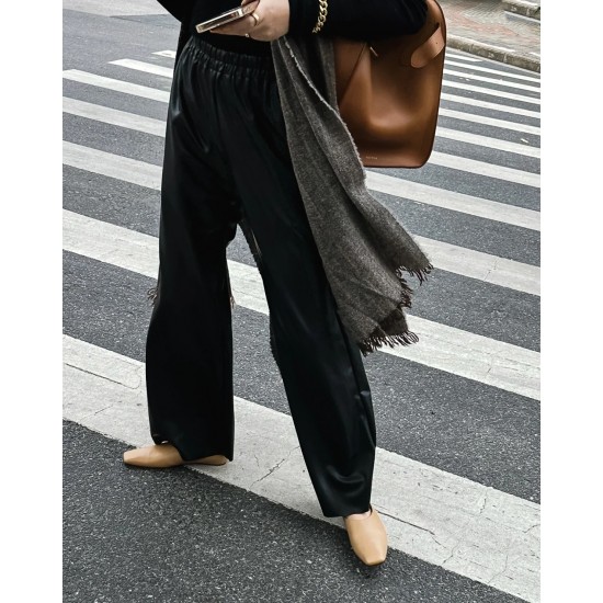 The Row Bags Top Quality
Small:26.20.18
Big:38.26.23