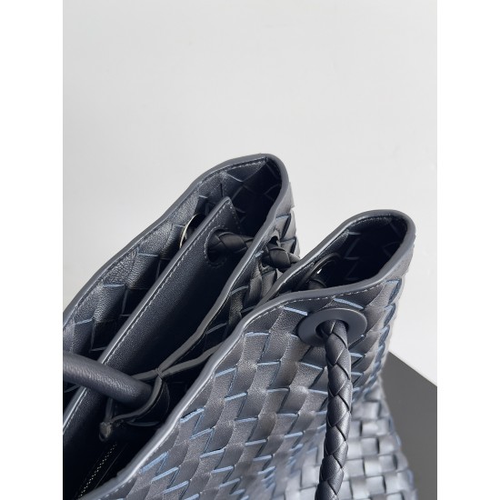 BV Bags Top Quality ANDIAMO 743575