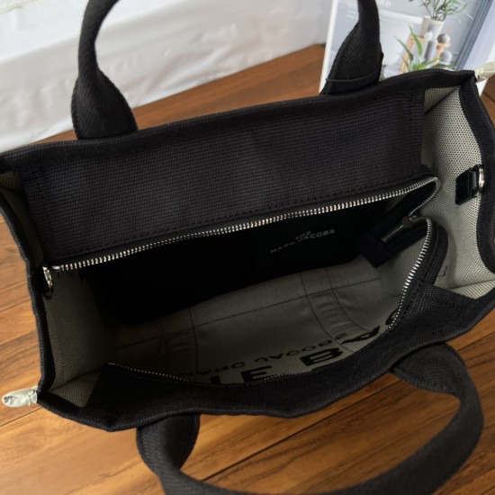 MJ Tote Full leather size: 41 * 34 * 15cm $140 Full leather medium size: 33 * 28 * 13cm $120 Full leather small size: 26 × 20 × 13cm $100 Fabric Large Size: 41 * 34 * 15cm $100 Medium size of fabric: 33 * 28 * 13cm $90 Fabric small size: 26 × 20 × 13cm $8