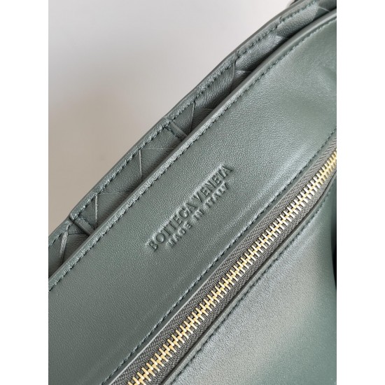 BV Bags Top Quality ANDIAMO 743575