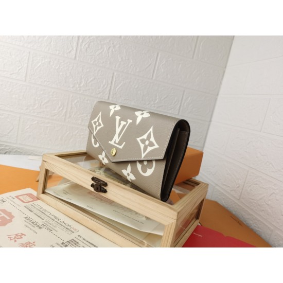 LV Bags High Quality Flip Wallet
