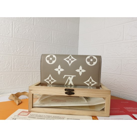 LV Bags High Quality Flip Wallet
