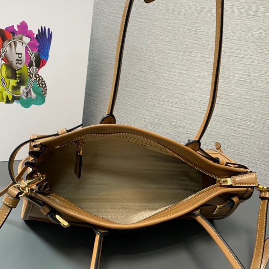 Prada Bags Top Quality
32x15.5x12cm