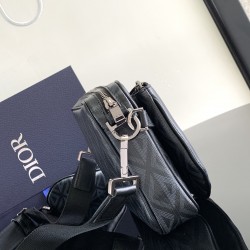 Dior Bags Top Quality
Saddle Set 23.3 x 16.5 x 4.3