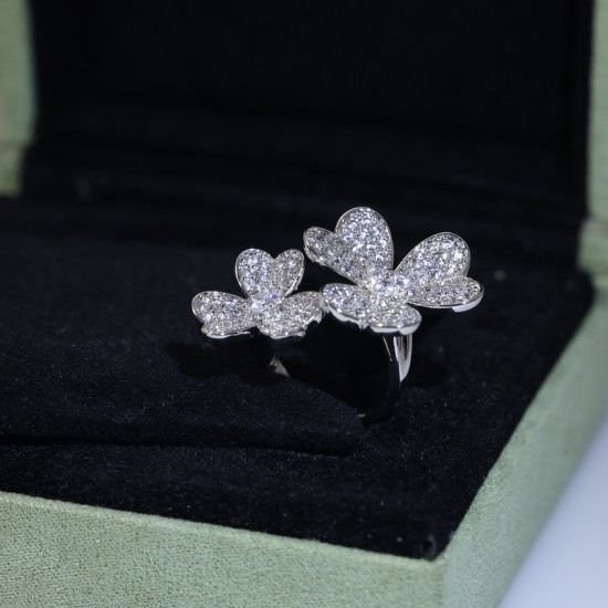 Van Cleef Jewelry Ring