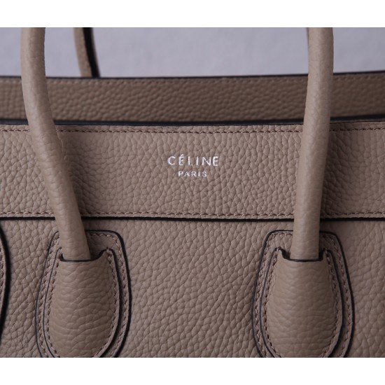 Celine Bags Top Quality 
Small size 20 * 20 * 8cm
Medium size 26 * 26 * 13cm
Large size 30 * 30 * 15cm