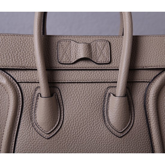 Celine Bags Top Quality 
Small size 20 * 20 * 8cm
Medium size 26 * 26 * 13cm
Large size 30 * 30 * 15cm