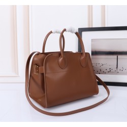 The Row Bags Top Quality
Small:26.20.18
Big:38.26.23