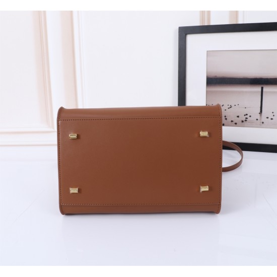 The Row Bags Top Quality
Small:26.20.18
Big:38.26.23