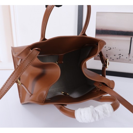 The Row Bags Top Quality
Small:26.20.18
Big:38.26.23