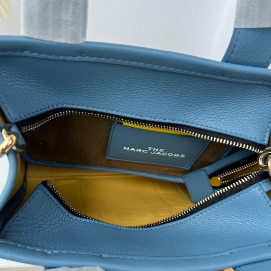 MJ Tote Full leather size: 41 * 34 * 15cm $140 Full leather medium size: 33 * 28 * 13cm $120 Full leather small size: 26 × 20 × 13cm $100 Fabric Large Size: 41 * 34 * 15cm $100 Medium size of fabric: 33 * 28 * 13cm $90 Fabric small size: 26 × 20 × 13cm $8