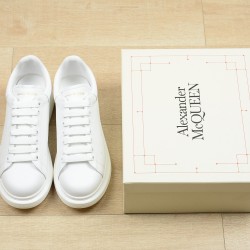 McQueen Shoes High Quality
women 35-40 

men 39-44