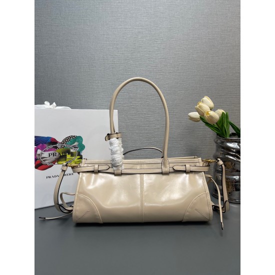 Prada Bags Top Quality
32x15.5x12cm