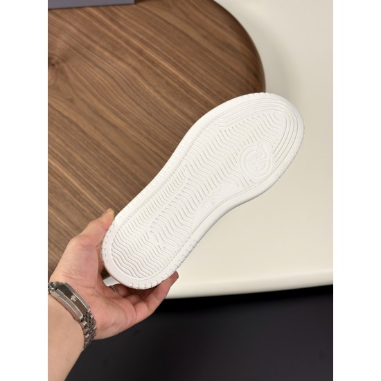 Hogan Shoes Top Quality
35-45 men and women same