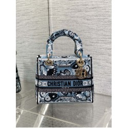 Dior Bags Top Quality
Five Grid