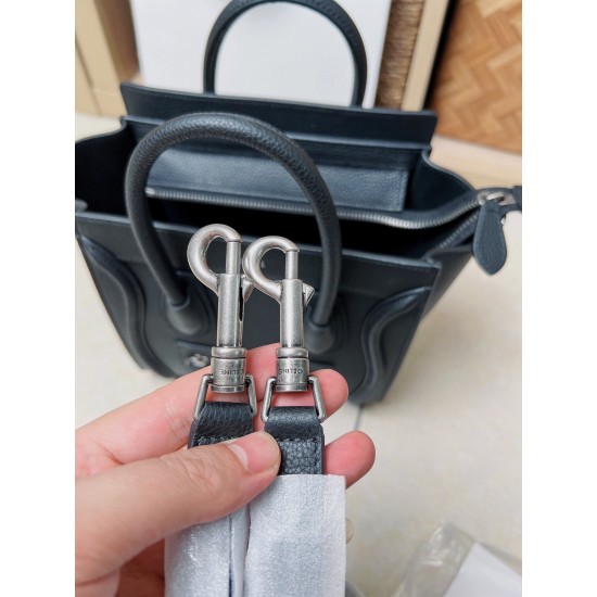 Celine Bags Top Quality 
Small size 20 * 20 * 8cm
Medium size 26 * 26 * 13cm
Large size 30 * 30 * 15cm