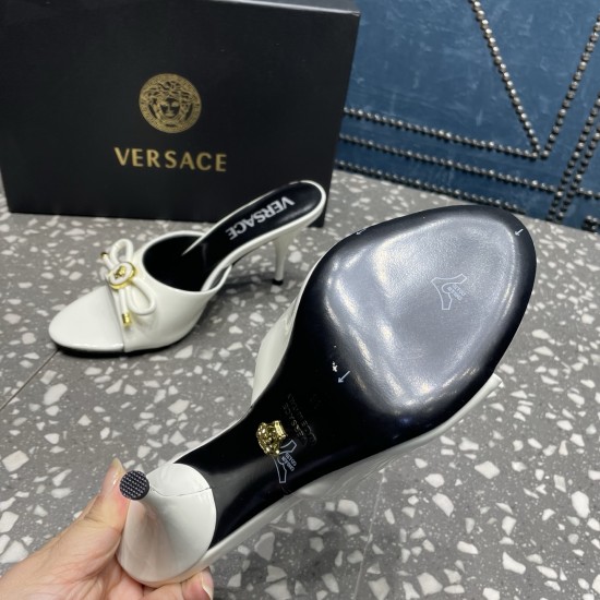 Versace Shoes Fashion shoes
 Top Quality