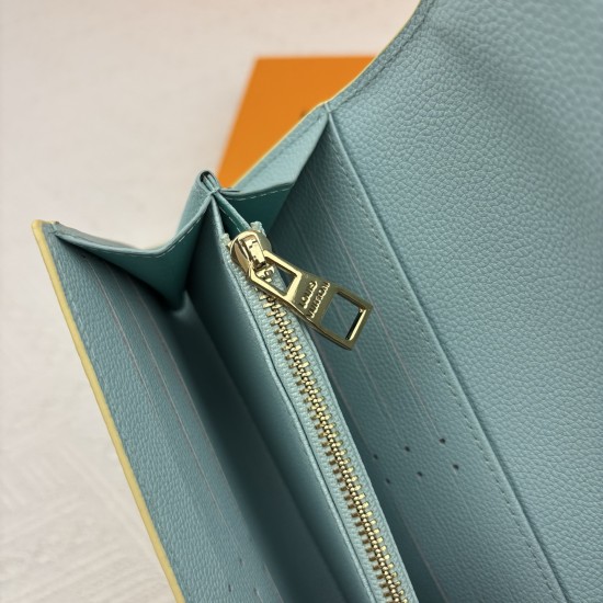 LV Bags High Quality Flip Wallet
