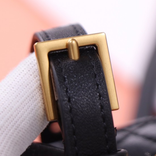 YSL Bags Top Quality
18×11×6.5 cm