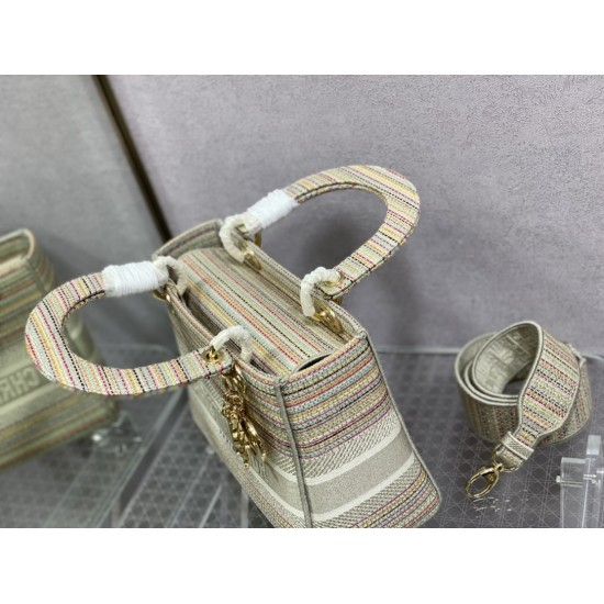 Dior Bags Top Quality
Five Grid