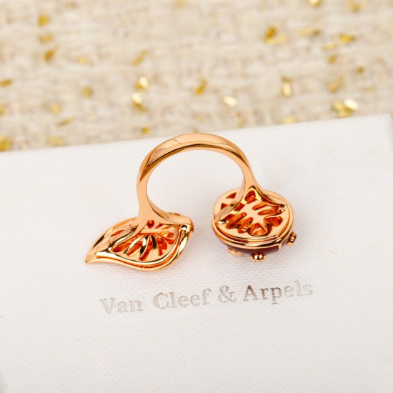 Van Cleef Jewelry Ring