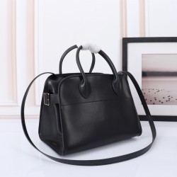 The Row Bags Top Quality
Small:26.20.18
Big:38.26.23