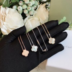 Van Cleef Jewelry Necklace