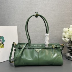 Prada Bags Top Quality
32x15.5x12cm