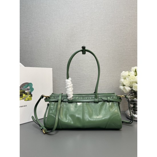 Prada Bags Top Quality
32x15.5x12cm