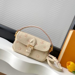 LV Bags Top Quality NANO DIANE
19*10.5*6