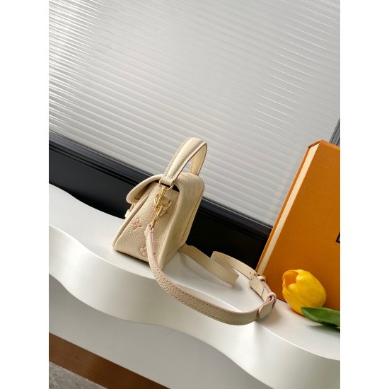 LV Bags Top Quality NANO DIANE
19*10.5*6