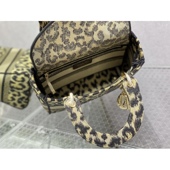 Dior Bags Top Quality
Five Grid