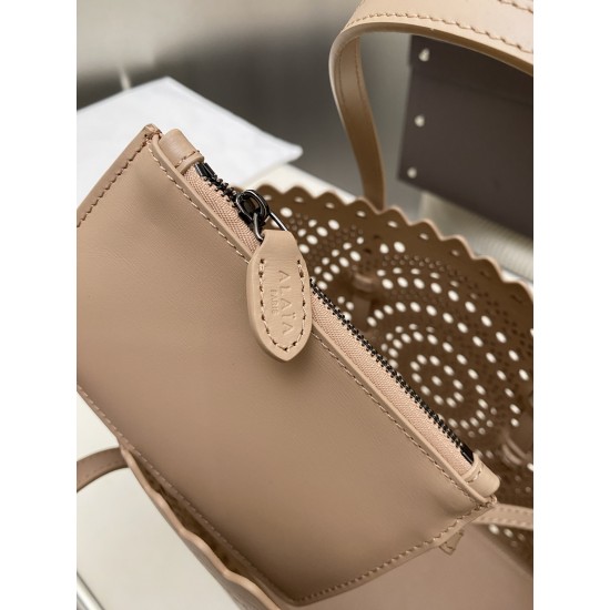 Alaia Bags Collection Top Quality
