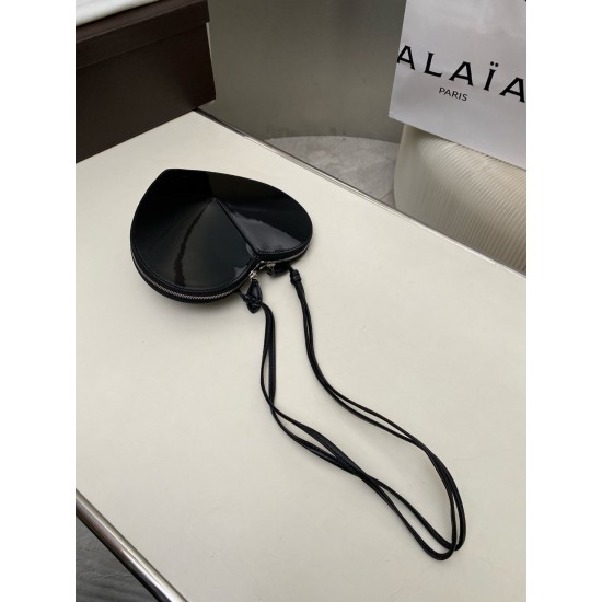Alaia Love Bag Collection Top Quality

