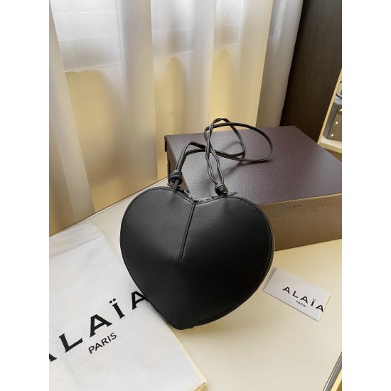Alaia Love Bag Collection Top Quality
